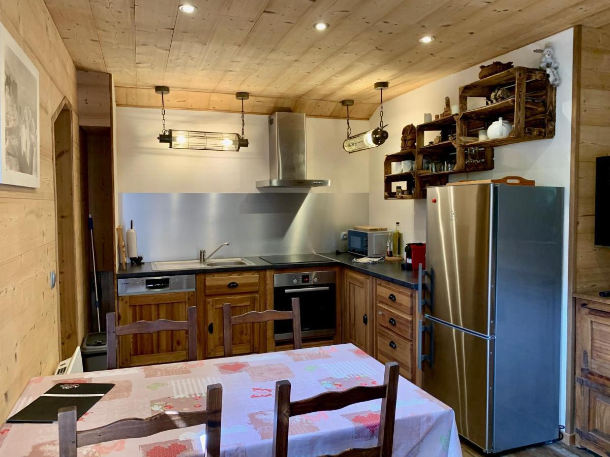 Appartement Avec Jacuzzi Dans Chalet Prive, Grande Terrasse, Parking Gratuit Лез-Уш Экстерьер фото